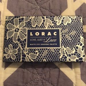 Matte eyeshadow palette